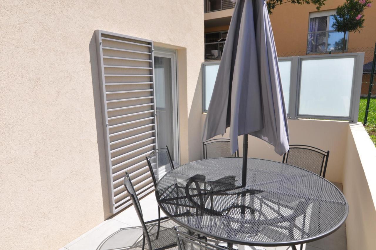 Fantastic Two-Bedroom Apartment - Le Jardin Des Iles Antibes Exterior photo